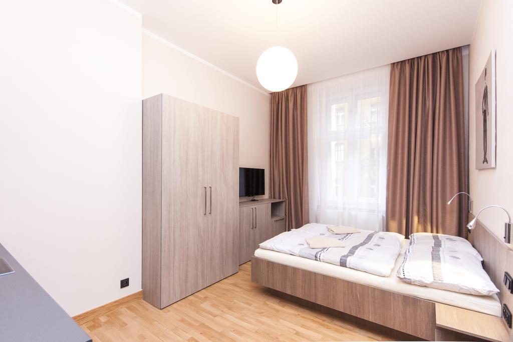 Manesova Astra Apartment プラハ 部屋 写真