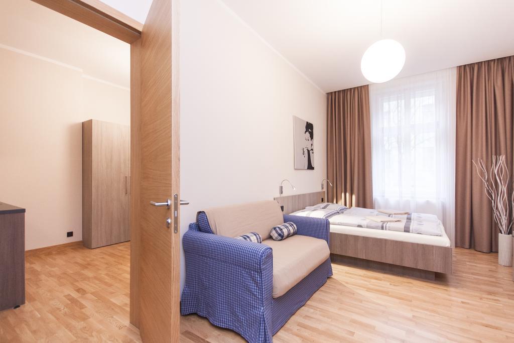 Manesova Astra Apartment プラハ 部屋 写真